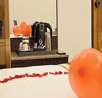 A K G Hotel
