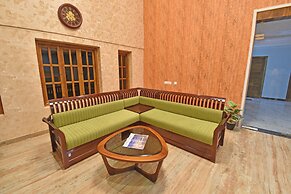 A K G Hotel