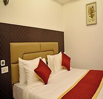 A K G Hotel