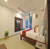 A K G Hotel