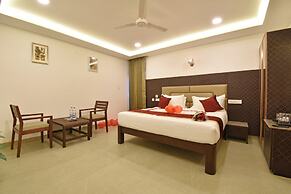 A K G Hotel