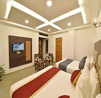 A K G Hotel