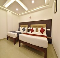 A K G Hotel