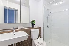 A Cozy & Stylish Studio Next to Southern Cross