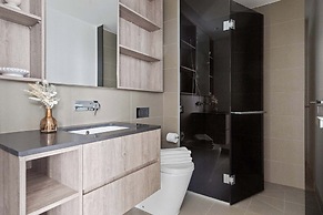 A Lux 2BR Apt Right Opposite Southern Cross