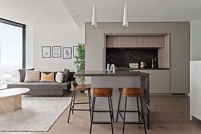 A Lux 2BR Apt Right Opposite Southern Cross