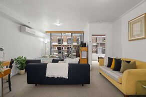 Spacious & Comfy Apt for 6 Next to Darling Harbour