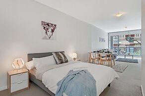A Comfy & Modern Studio Near Darling Harbour