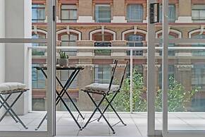 A Comfy & Modern Studio Near Darling Harbour