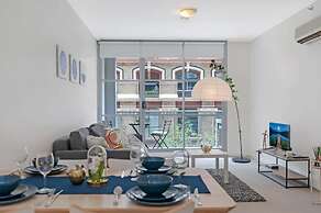 A Comfy & Modern Studio Near Darling Harbour