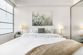 Charming City-view Apt, Next to Darling Harbour