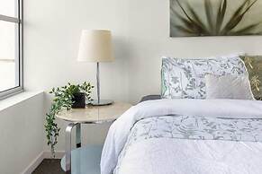 Charming City-view Apt, Next to Darling Harbour