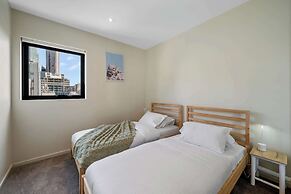 A Spacious 2BR Apt Near Melbourne Central