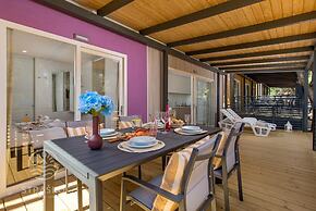 Mobile Home Pag Near Pebble Beach & Pools
