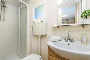 Mobile Home Pag Near Pebble Beach & Pools