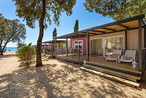 Mobile Home Pag Near Pebble Beach & Pools