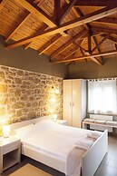 Villavia Residence - Ostria Pool Access Residence