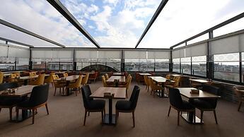 RUA WORLD HOTEL