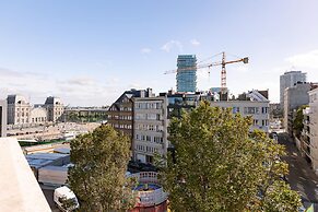 Huswell - New Penthouse With City Harbour Views