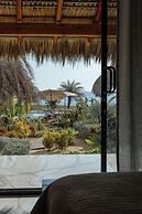 Lú Veé Oasis