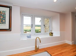 Thatchers End