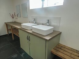 Seiriol Shepherds Hut