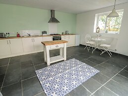 Seiriol Shepherds Hut