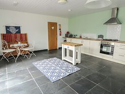 Seiriol Shepherds Hut