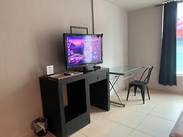 5th Avenue Room By BLVD