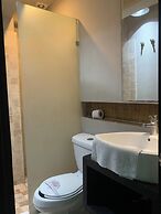 5th Avenue Room By BLVD
