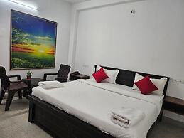HOTEL VANAMALI