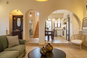 Villa Dimitra With Swimming Pool