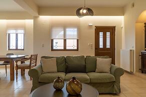 Villa Dimitra With Swimming Pool