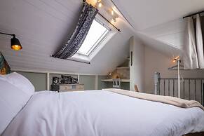 Host Stay Wakefield Apartment