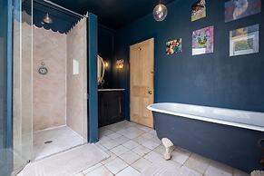 Host Stay Wakefield Apartment