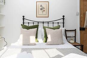 Host Stay Centurion House