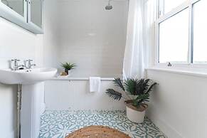 Host Stay Centurion House