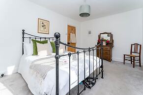 Host Stay Centurion House