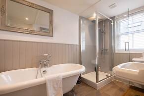 Host Stay George Street Townhouse