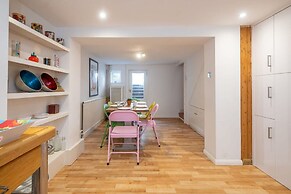 Host Stay George Street Townhouse