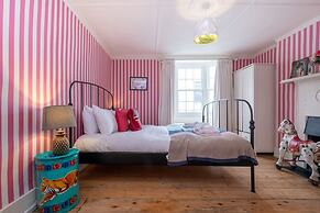 Host Stay George Street Townhouse