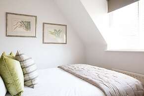 Central Chichester 3bd Mews House For Up To 6
