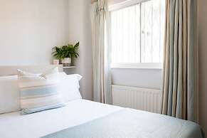 Central Chichester 3bd Mews House For Up To 6