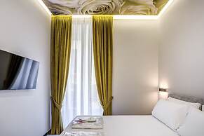 Golden Rose in Naples