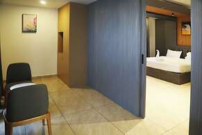 Roots Luxury Suits & Banquets