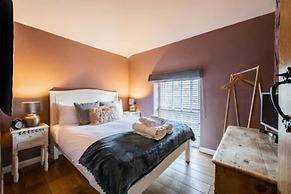 Host Stay The Chapel in Thornham