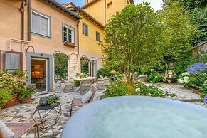 The Garden Lodge in Lucca
