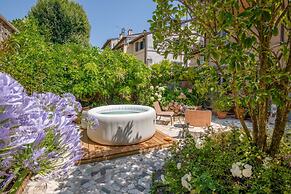 The Garden Lodge in Lucca