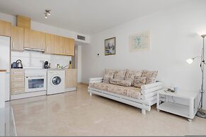 Cozy Getaway With Pool in Riviera del Sol - Ref 99