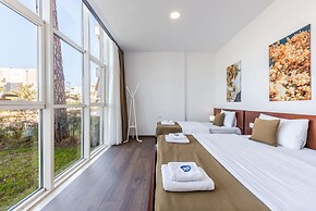 Seafront Escape in Durr s - Mimoza